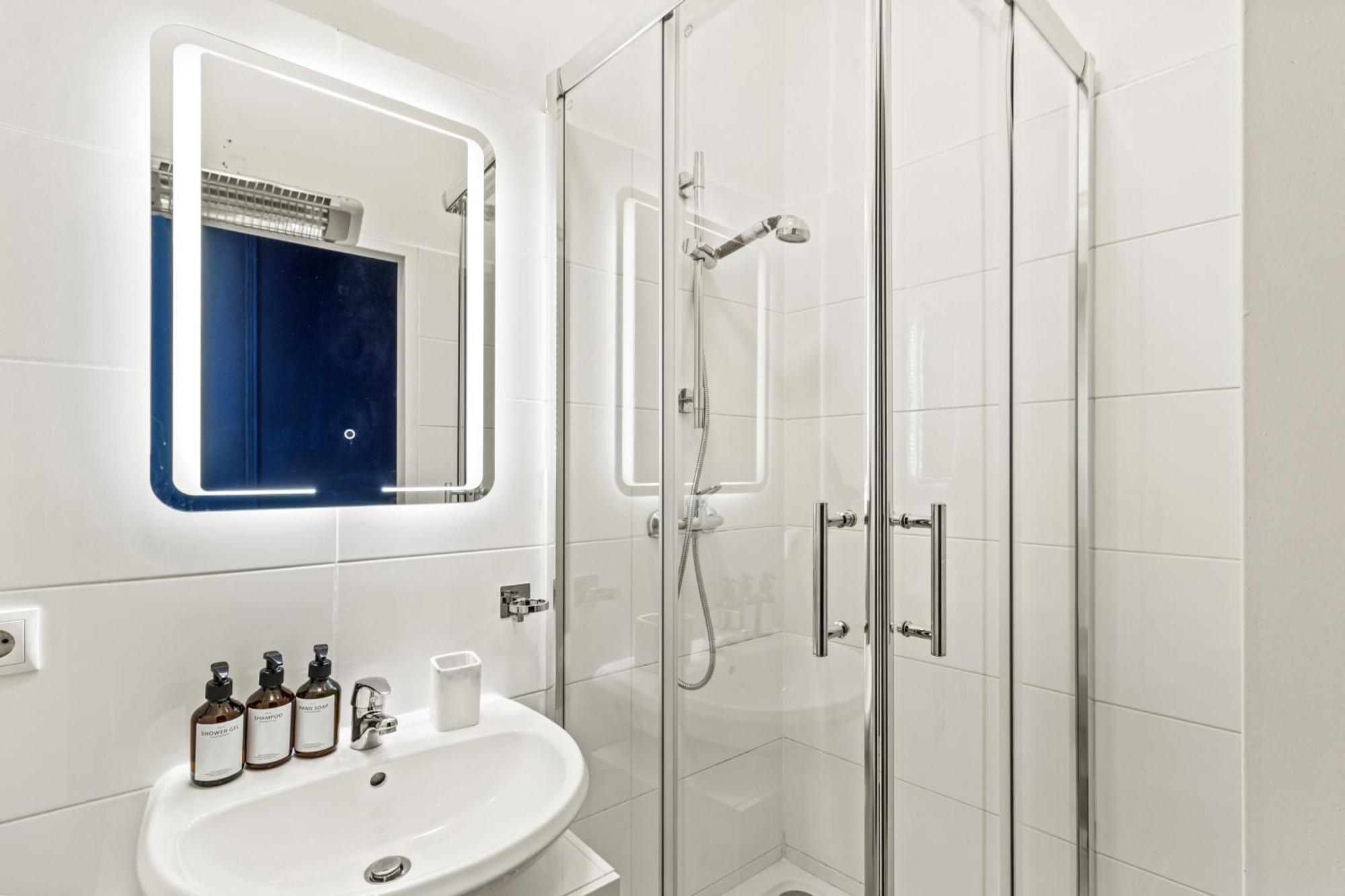 City Apartment - 2 Min To U1 Reumannplatz Wina Bagian luar foto