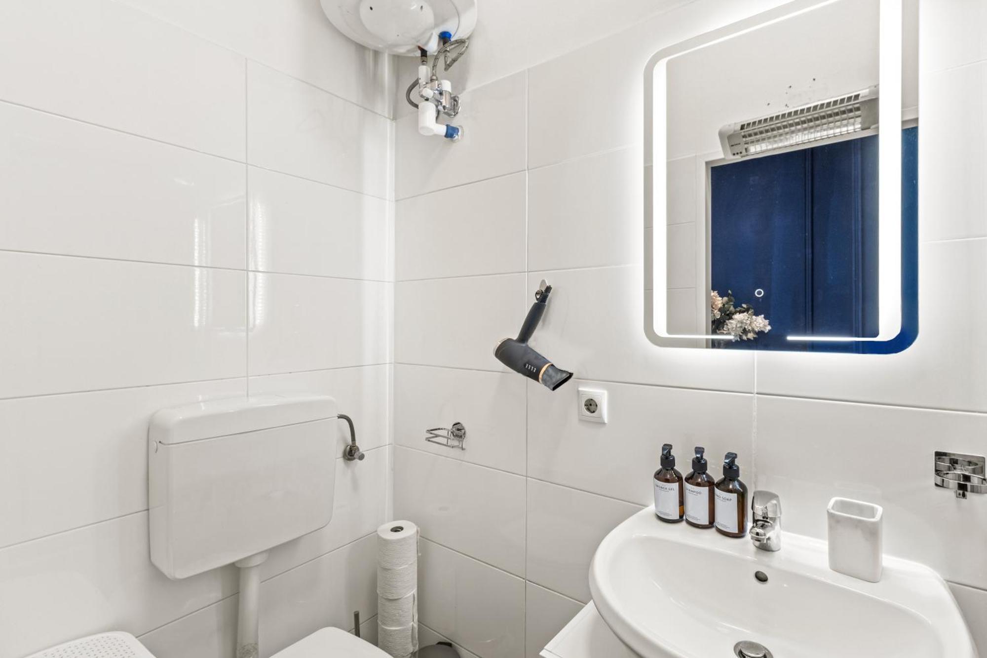 City Apartment - 2 Min To U1 Reumannplatz Wina Bagian luar foto